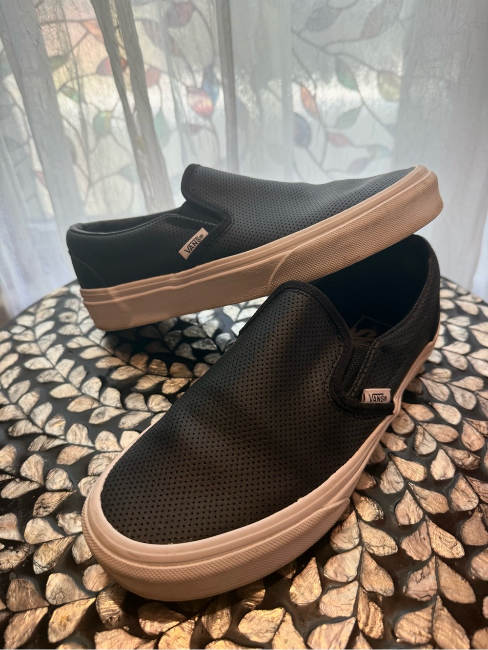 Women’s Vans Black Slip-On Sneakers 6.5